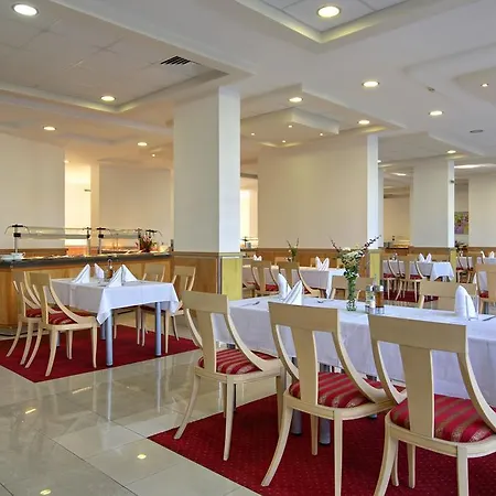 Отель Fenix 4*